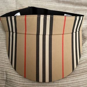Burberry visor hat